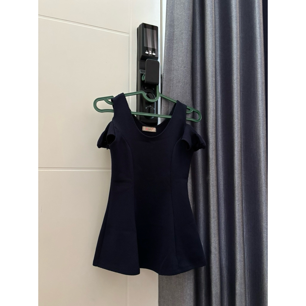 Preloved Atasan Pita Navy