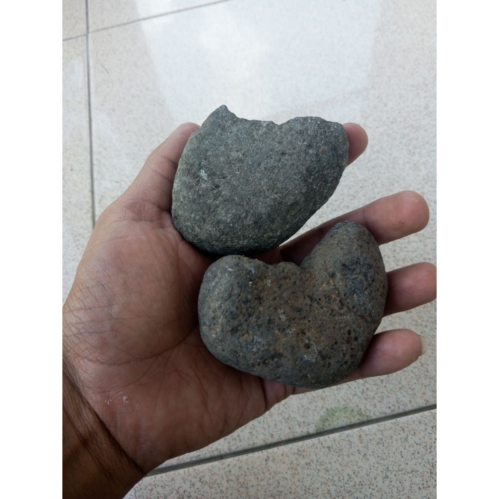 batu kali asli/batu kali penghilang daki alami/batu kali untuk hiyasan kolam/batu kali hiyasan aquar