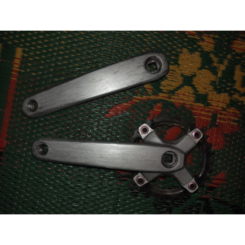 Bahan Kalcer Crank Arm SR Suntour seri XCR Bcd 104 / 64