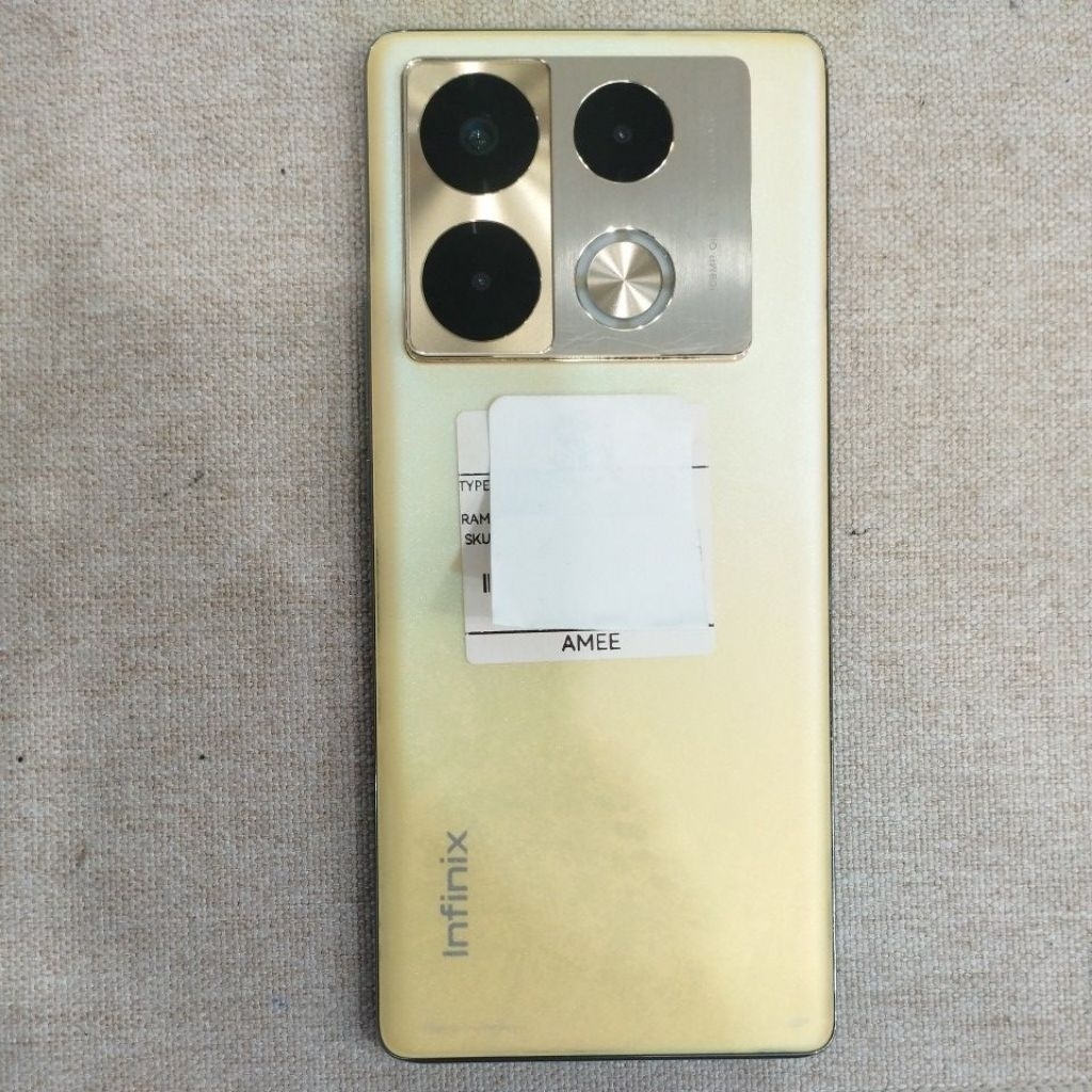 HANDPHONE SECOND INFINIX NOTE 40 PRO RAM 8/256GB GOLD ORIGINAL