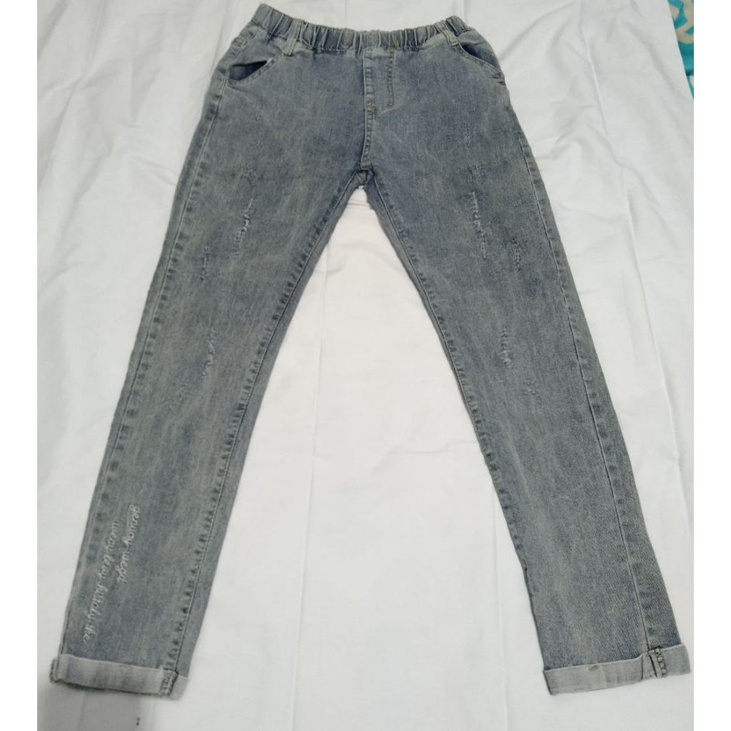 Prelove Celana Levis Pensil #40