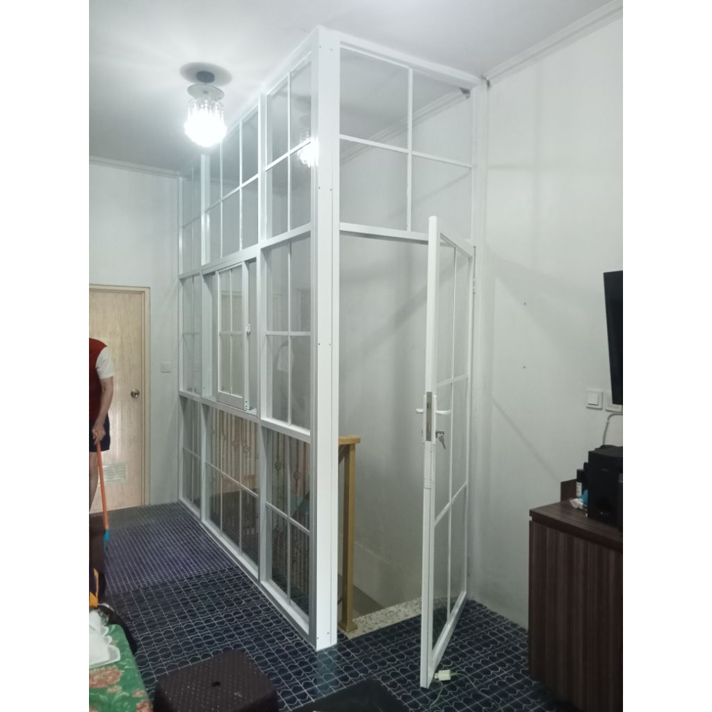 Partisi Kaca aluminium