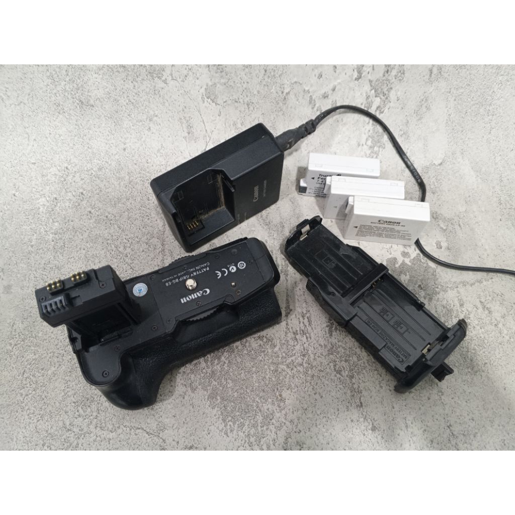 Battery Grip canon for Canon550D 600D 650D 700D plus 3 baterai LP-e8