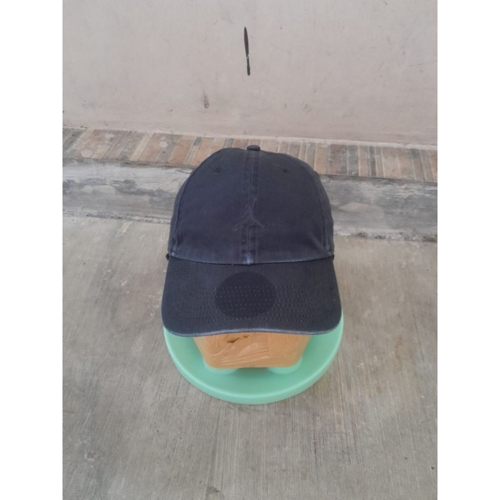TOPI JORDAN ORIGINAL BLACK ON BLACK