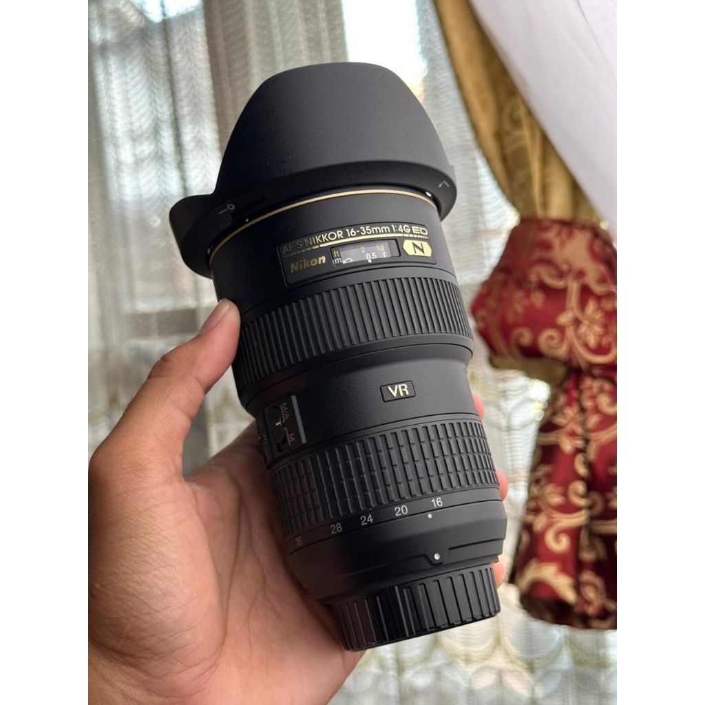 nikon 16 35mm like new