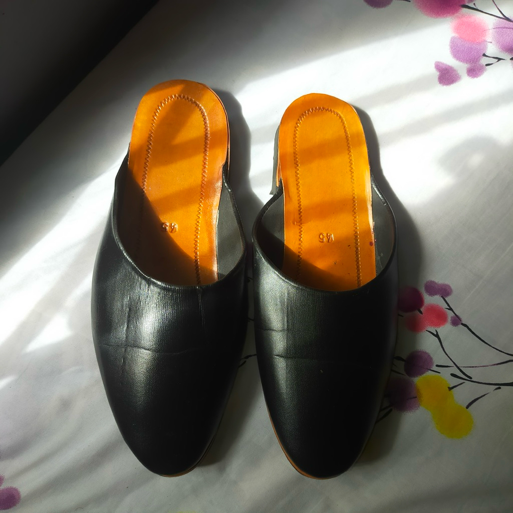 SENDAL PRIA SELOP JAWA WEDDING