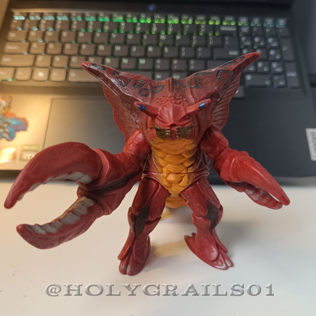 Bandai Sofubi Ultra Monster Series Reicubas Kaiju Ultraman Dyna figure