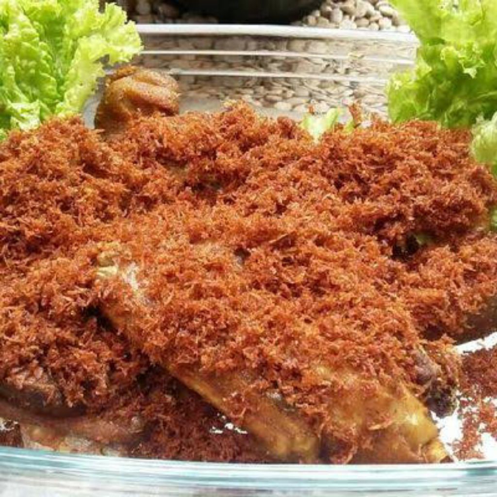 Bebek serundeng dan ayam ungkep super empuk