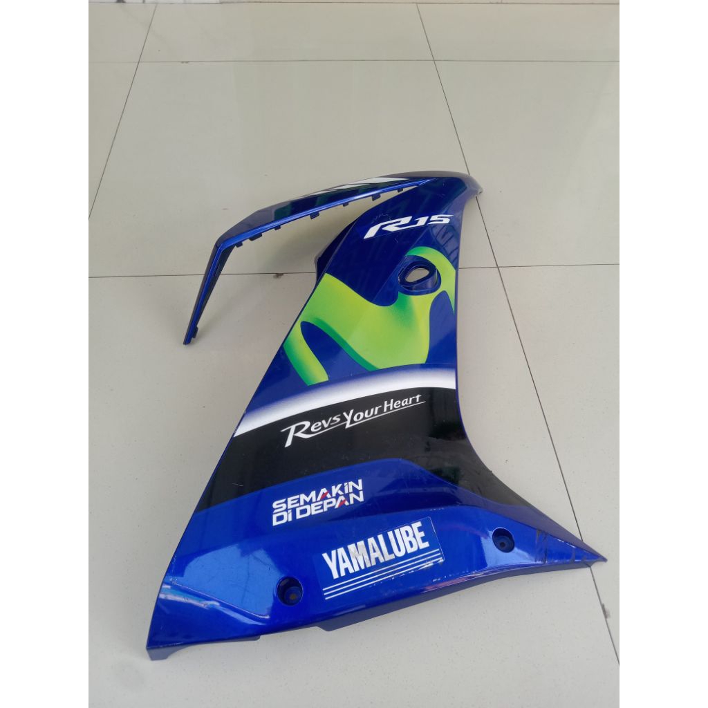 fairing kanan R15 v3 ada minus
