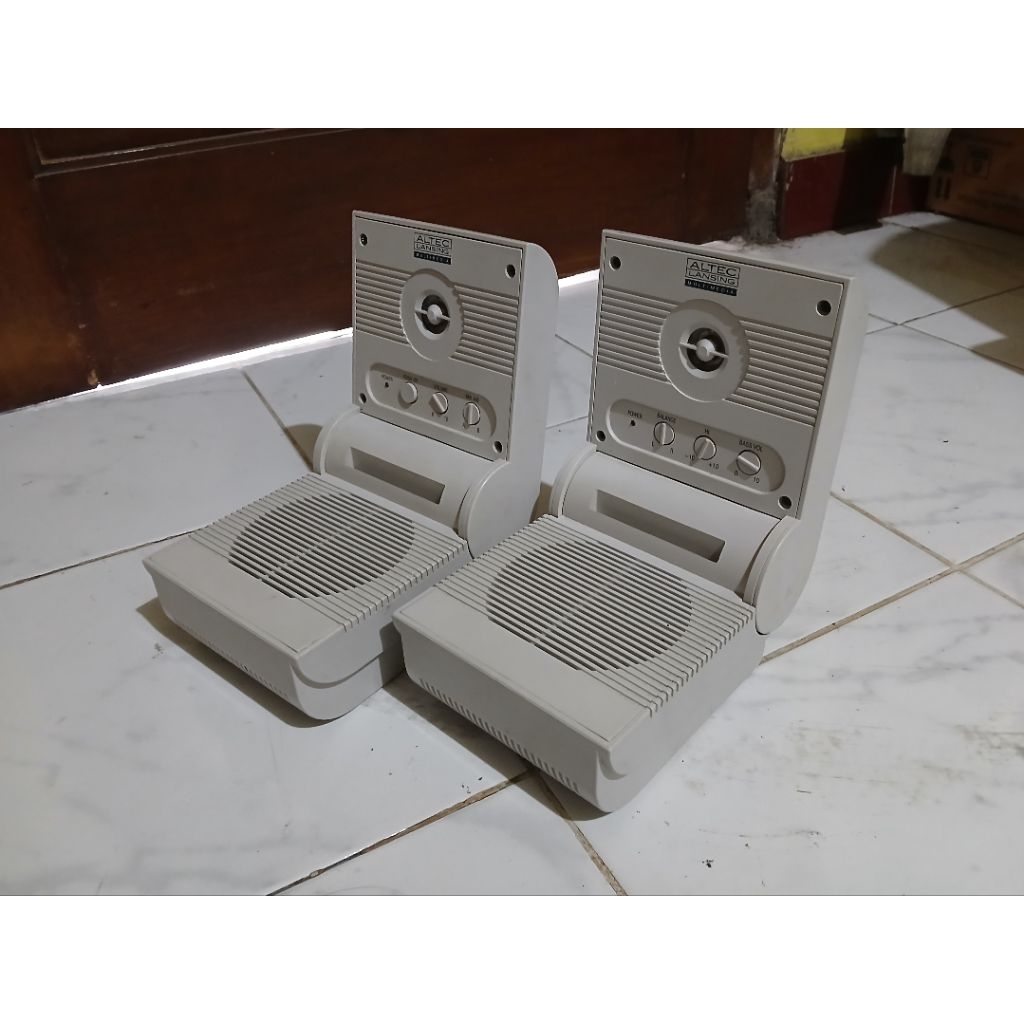 Sepasang Speaker Aktif ALTEC LANSING