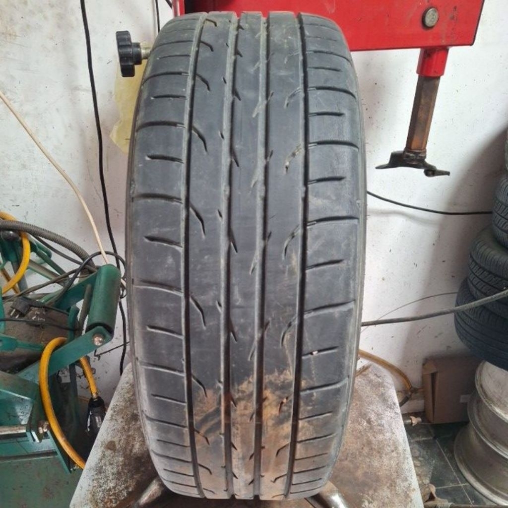 Ban copotan Dunlop DIREZZA 195 50 R16