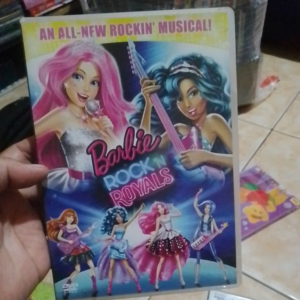 DVD BARBIE ROCK ROYALS