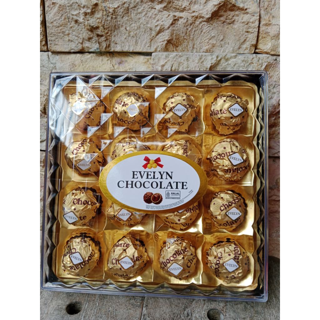 EVELYN Chocolate Ball.