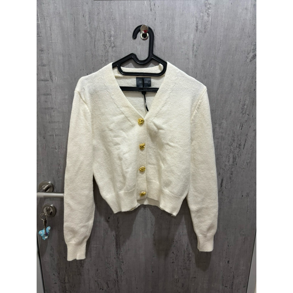 THIS IS APRIL HIJAB FRIENDLY BROKEN WHITE OUTER KNIT RAJUT WITH GOLD BUTTON CARDIGAN TOP