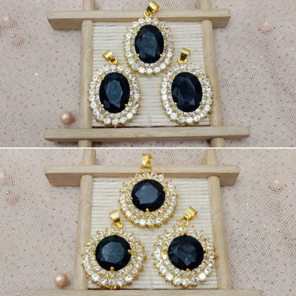 Liontin Batu Diamond Alexandri Hitam