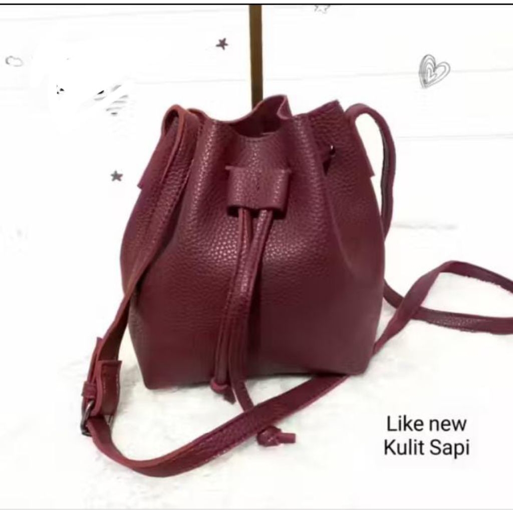 TAS KULIT SELEMPANG WANITA MODEL SERUT MAROON