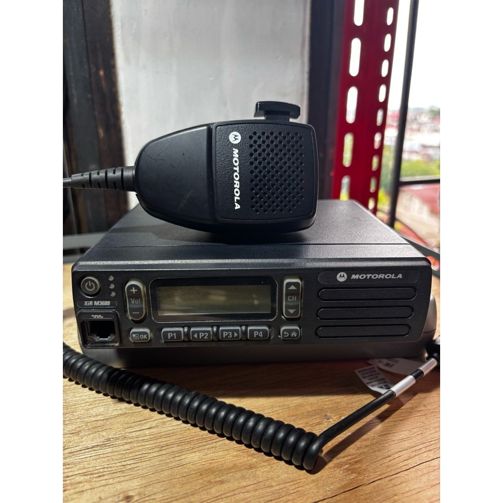 RADIO RIG MOTOROLA XIRM3688 VHF VERSI 45 WATT SECOND ORIGINAL