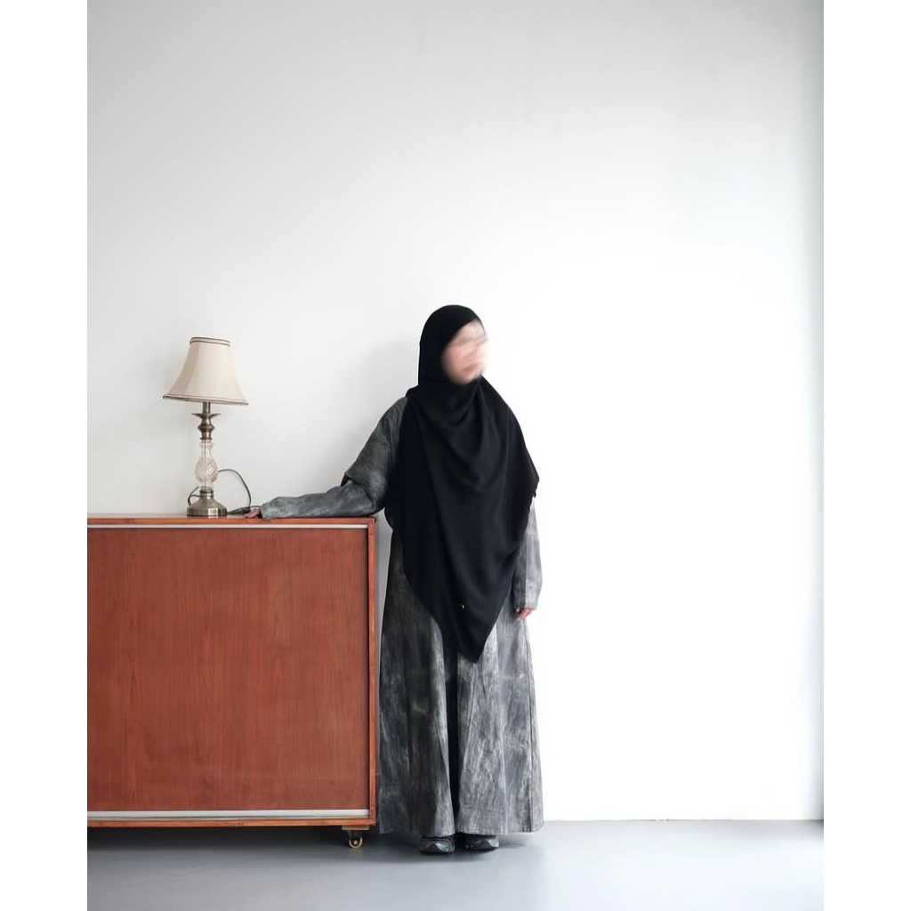 YALLA Graphite by aqsamodestwear