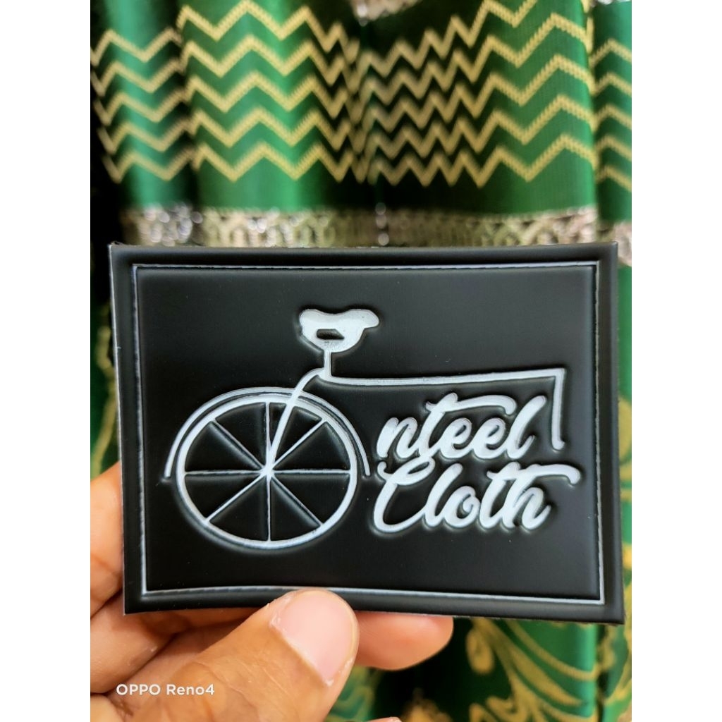 label kulit sintetis custom emboss + sablon | label celana | label tas | label baju