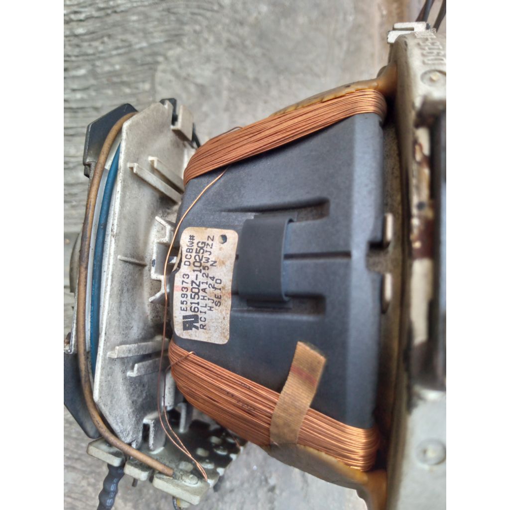 Yoke, konde TV tabung cembung 21inc merk sharp, normal.