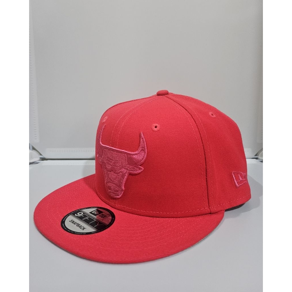 Topi Original snapback New Era x NBA Chicago Bulls 9FIFTY berwarna merah