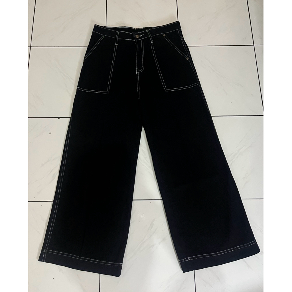 [PRELOVED] JINISO CELANA JEANS WANITA HIGHWAIST SEMI KULOT WARNA BLACK