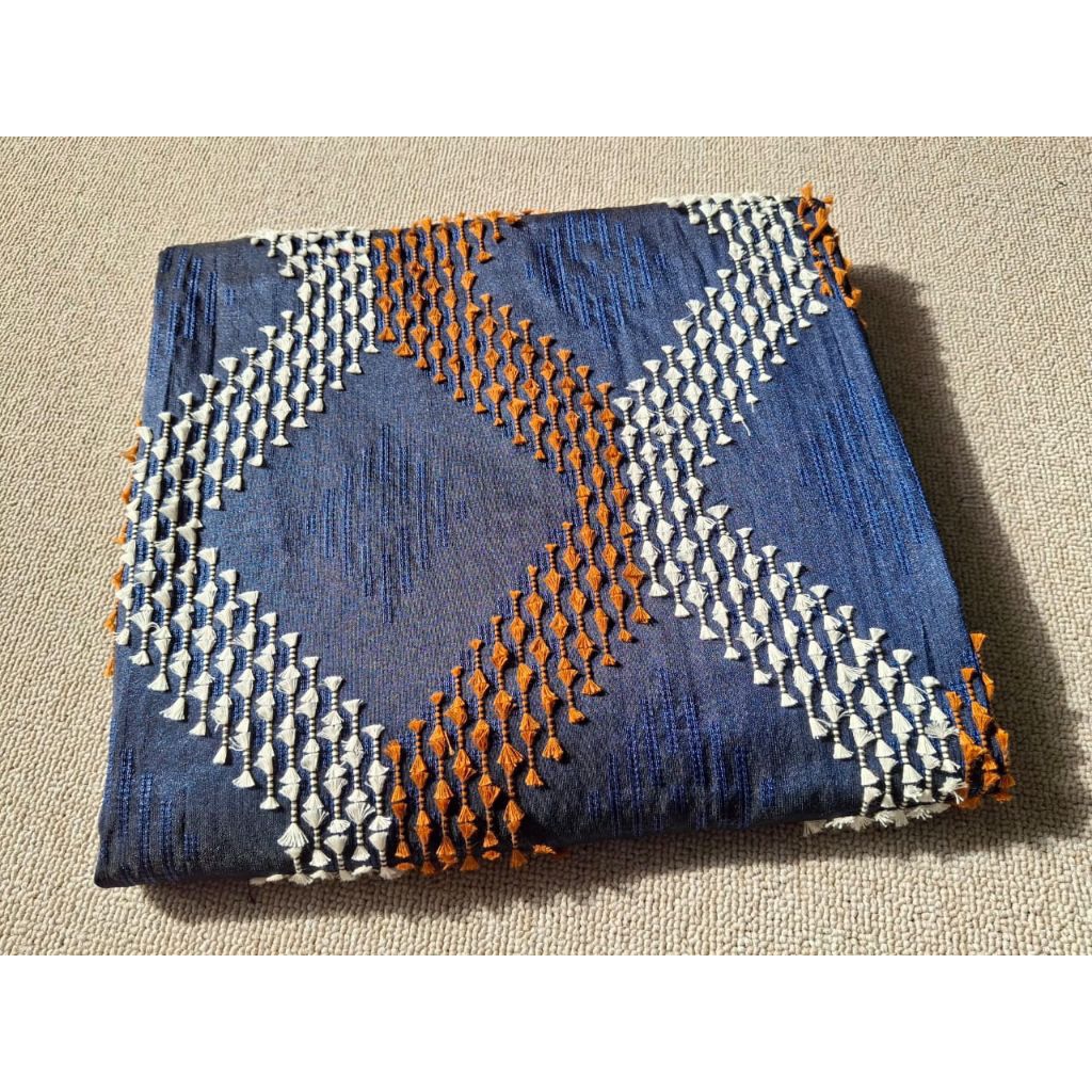 Kain Tenun Bulu Viscose Asli ATBM | Tenun Tradisional PremiumTenun Bulu Viscose ATBM Asli – Kain Ten