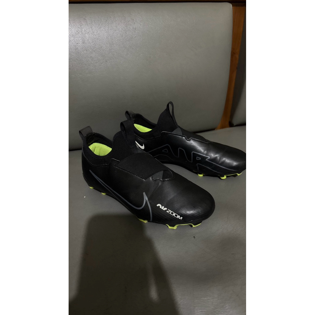 SEPATU BOLA NIKE AIR ZOOM