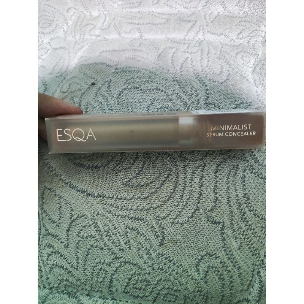 preloved concealer esqa shade custard