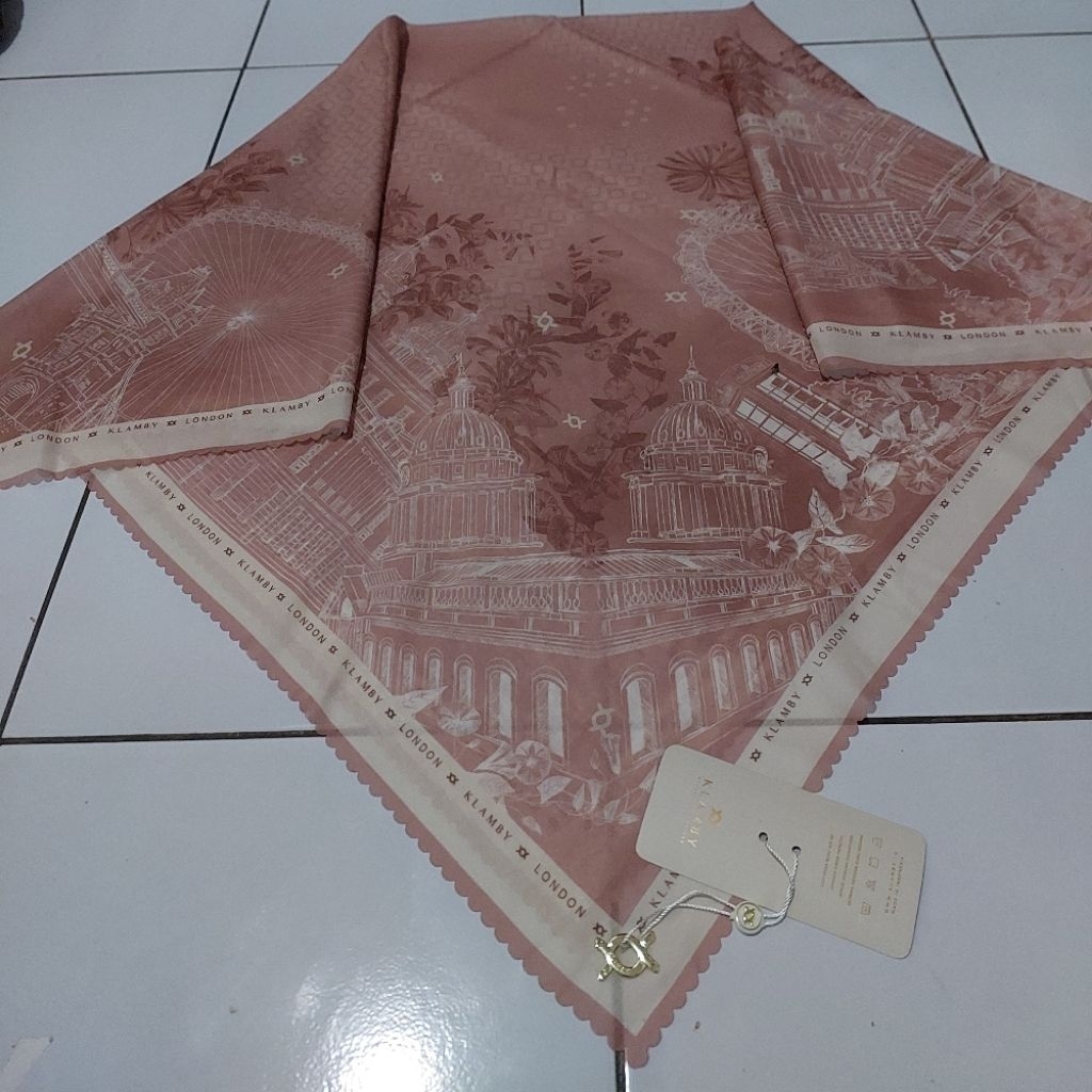 PRELOVED pl Klamby // Scarf Klamby // WEARING KLAMBY,, hijab wearing klamby Original ,,(Kepoin via c