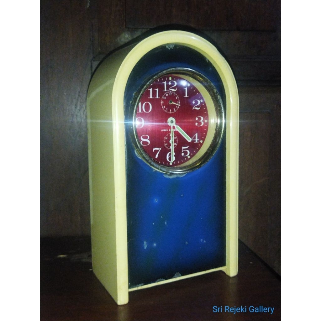 Jam Weker Beker Meja Lorus Japan Jadul Vintage