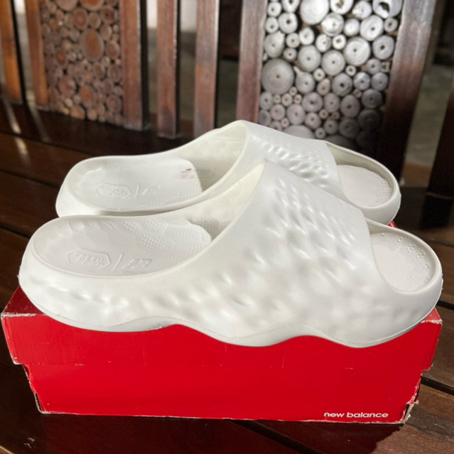 Sendal New Balance Fresh Foam