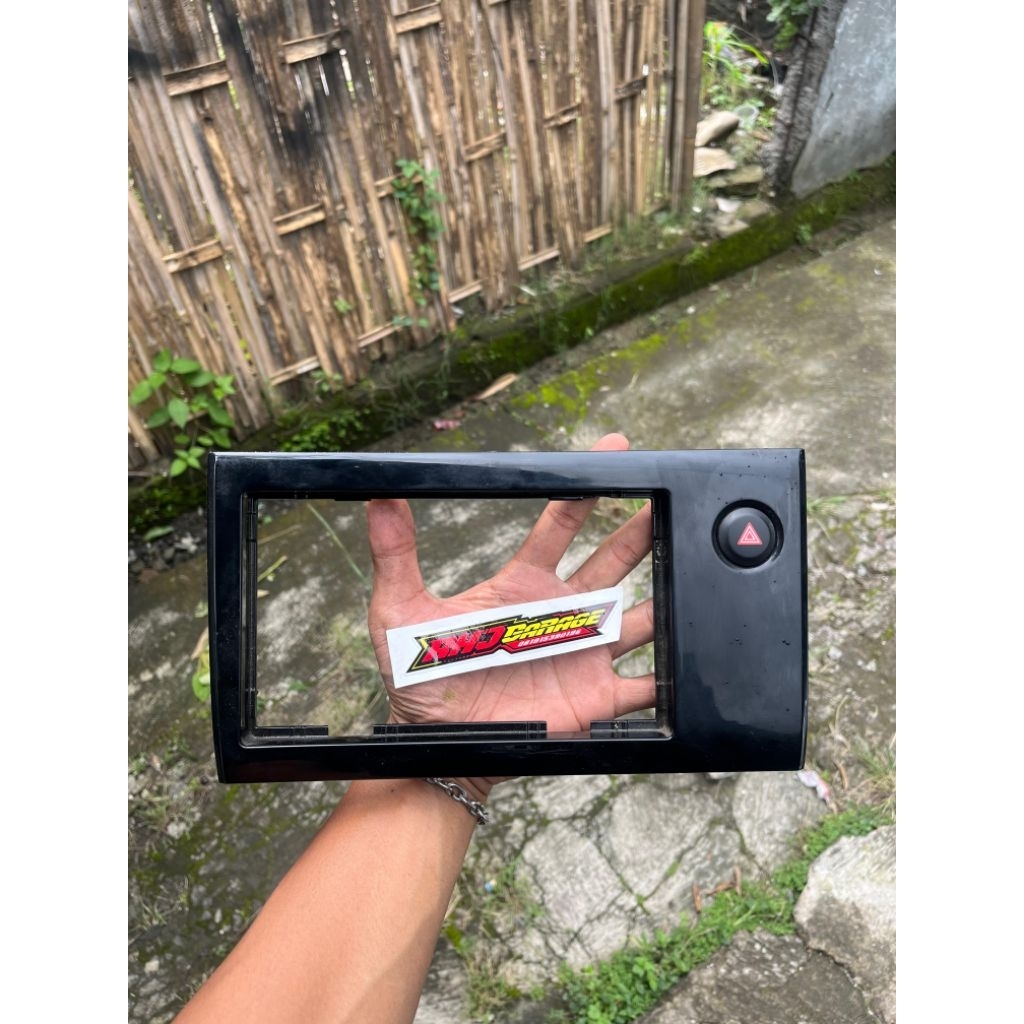 frame head unit brio dan tombol hazard brio original