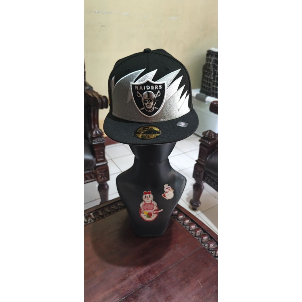 TOPI 59 FIFTY NEW ERA RAIDERS SHARKTOOTH ORIGINAL