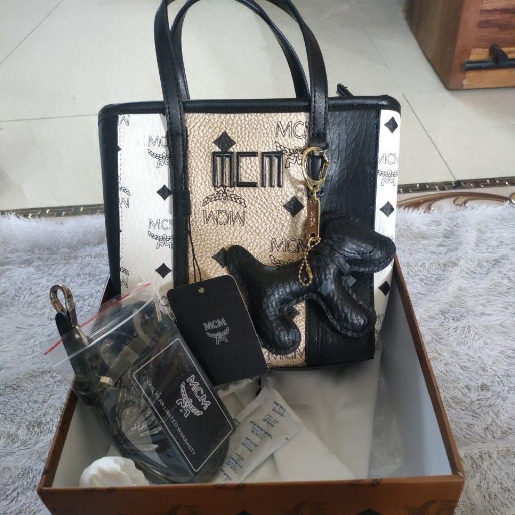 tas wanita MCM model mini shopper