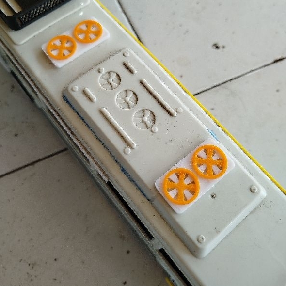 AKSESORIS MINIATUR BUS PLASTIK BLOWER AC MINIATUR BUS PLASTIK dua warna