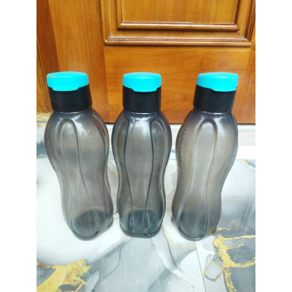 botol minum dewasa remaja eco men hitam 750ml Tupperware second preloved