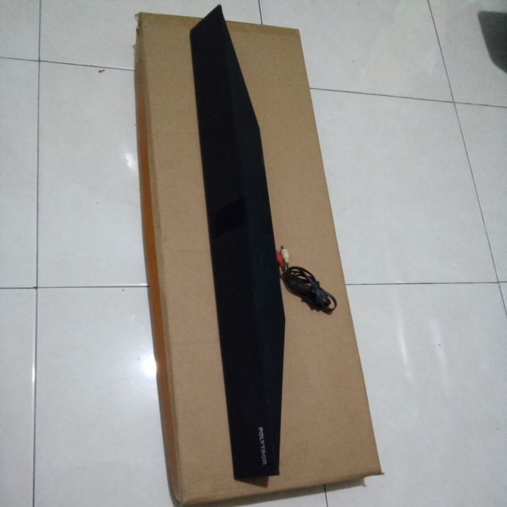 speaker midle soundbar pasiv polytron 43 inch prisma segitiga
