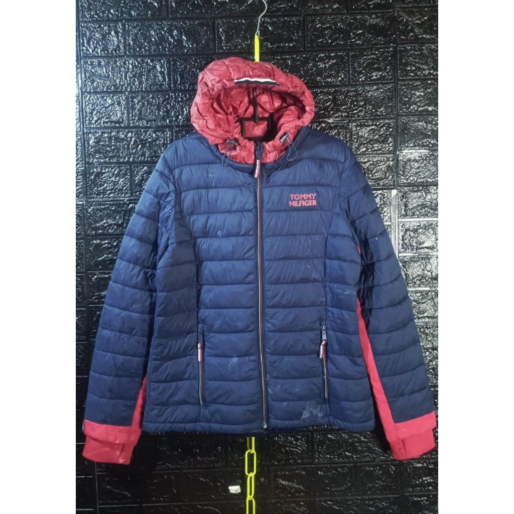 Jaket puffer Tommy Hilfiger ( minus) LD 100 , P 63 ( perhatikan deskripsi dan gambar)