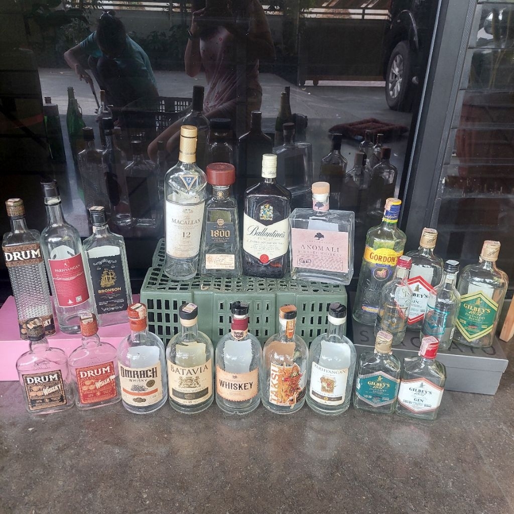 BOTOL KACA - BOTOL KOSONG KACA BEKAS MINUMAN PENFOLDS - MACALLAN 12 - ANEJO TEREMANA - CODIGO 1530 -