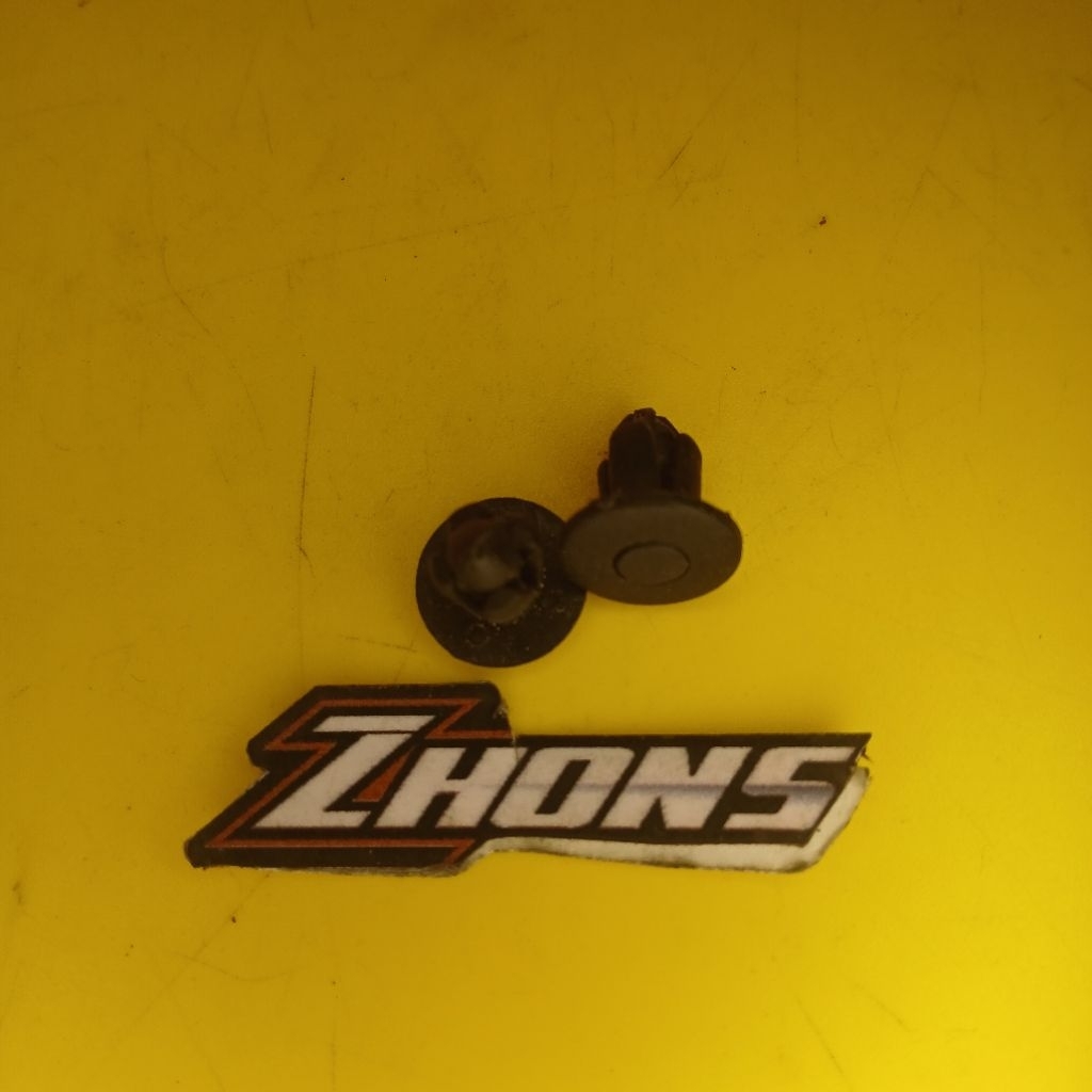 1 PCS KLIP KANCINGAN RIVET PLASTIK HONDA GENIO BAUT KLIP BODY HONDA GENIO