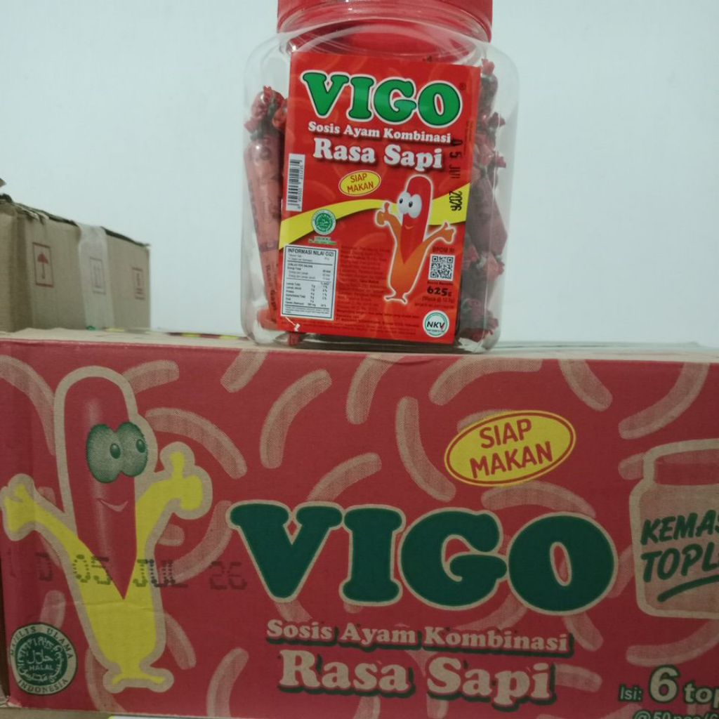 jajanan lebaran sosis vigo toples