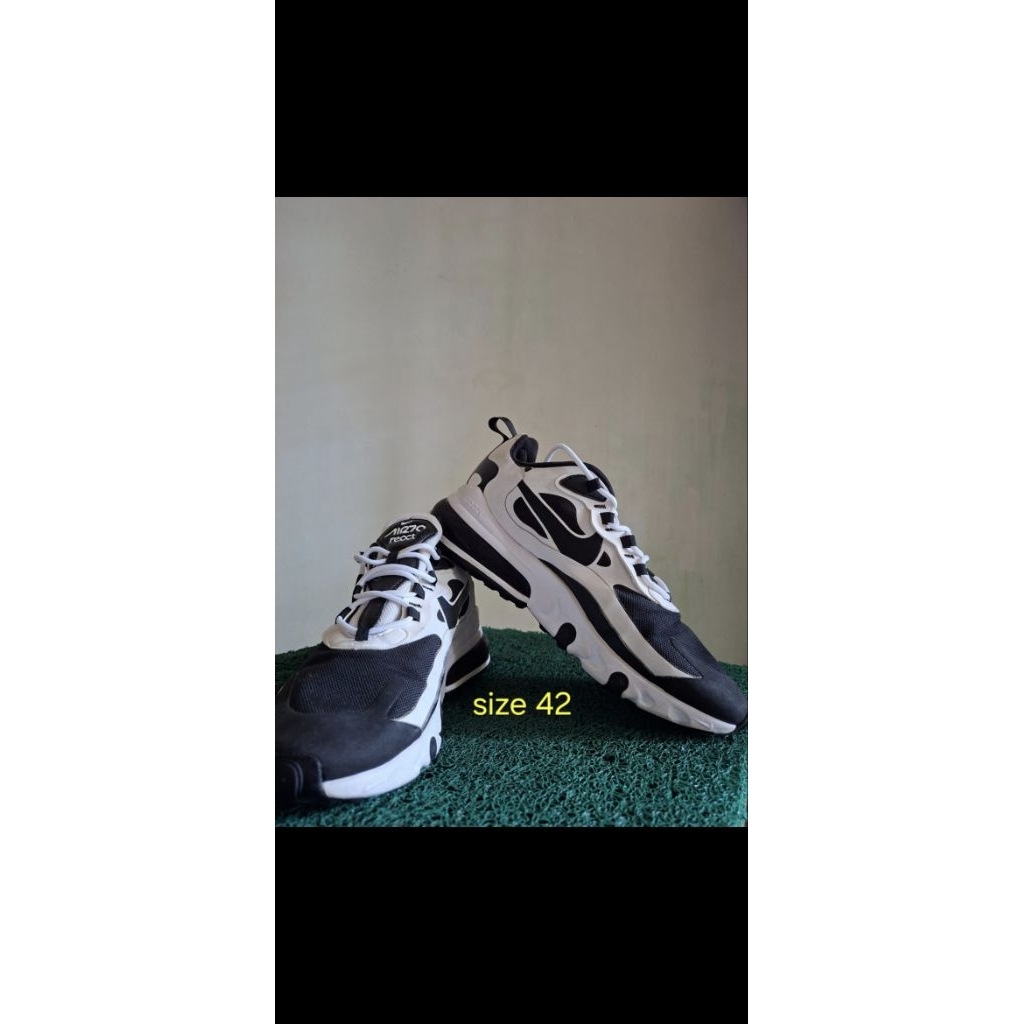 Nike Air Max 270 React