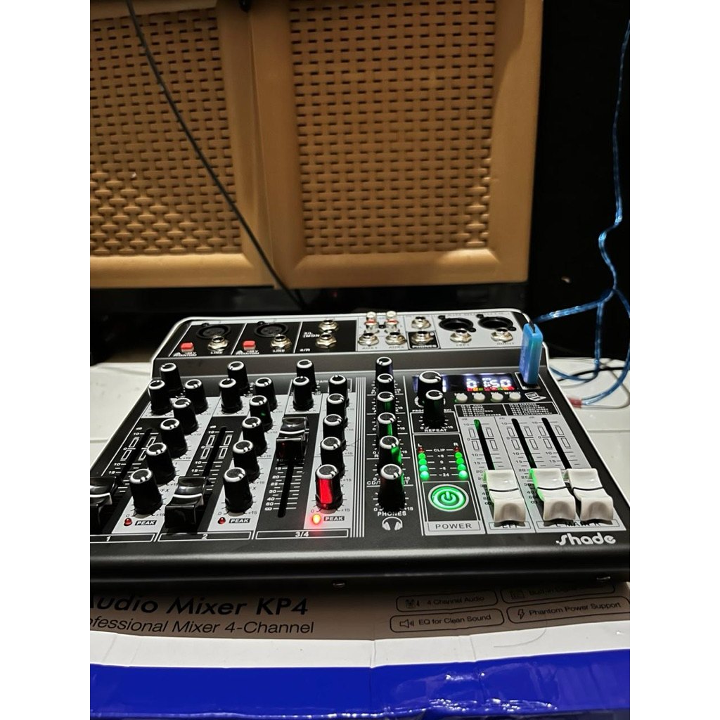shade Mixer 4 Channel Audio Mixer Mini