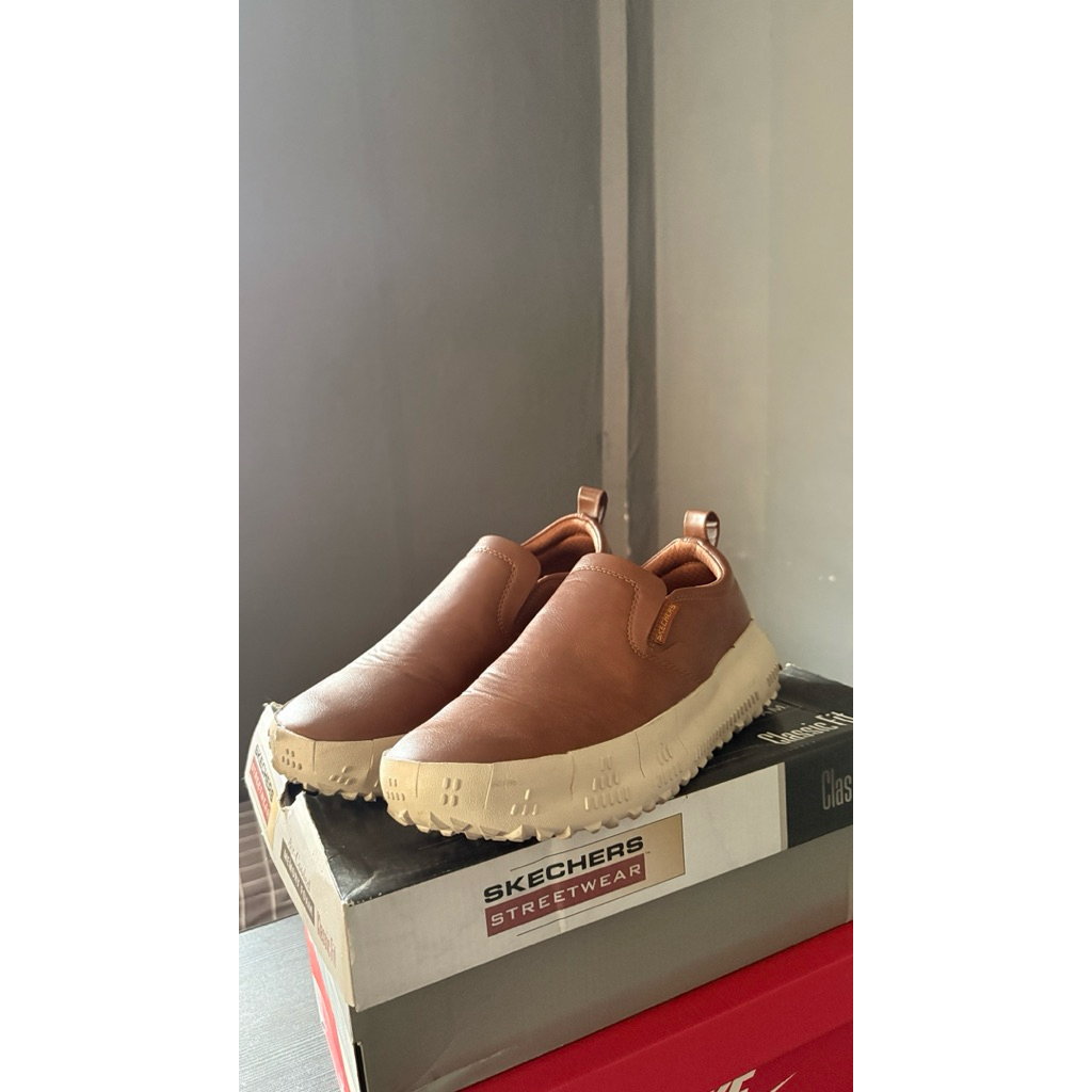 Sepatu Slip on Skechers Revo Thurman Pria Coklat Preloved