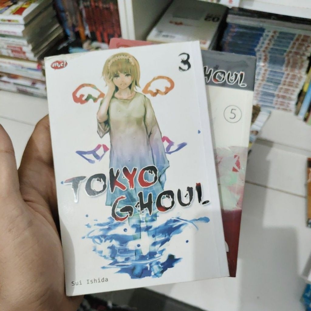 Komik Tokyo Ghoul vol 3 & Tokyo Ghoul re 5