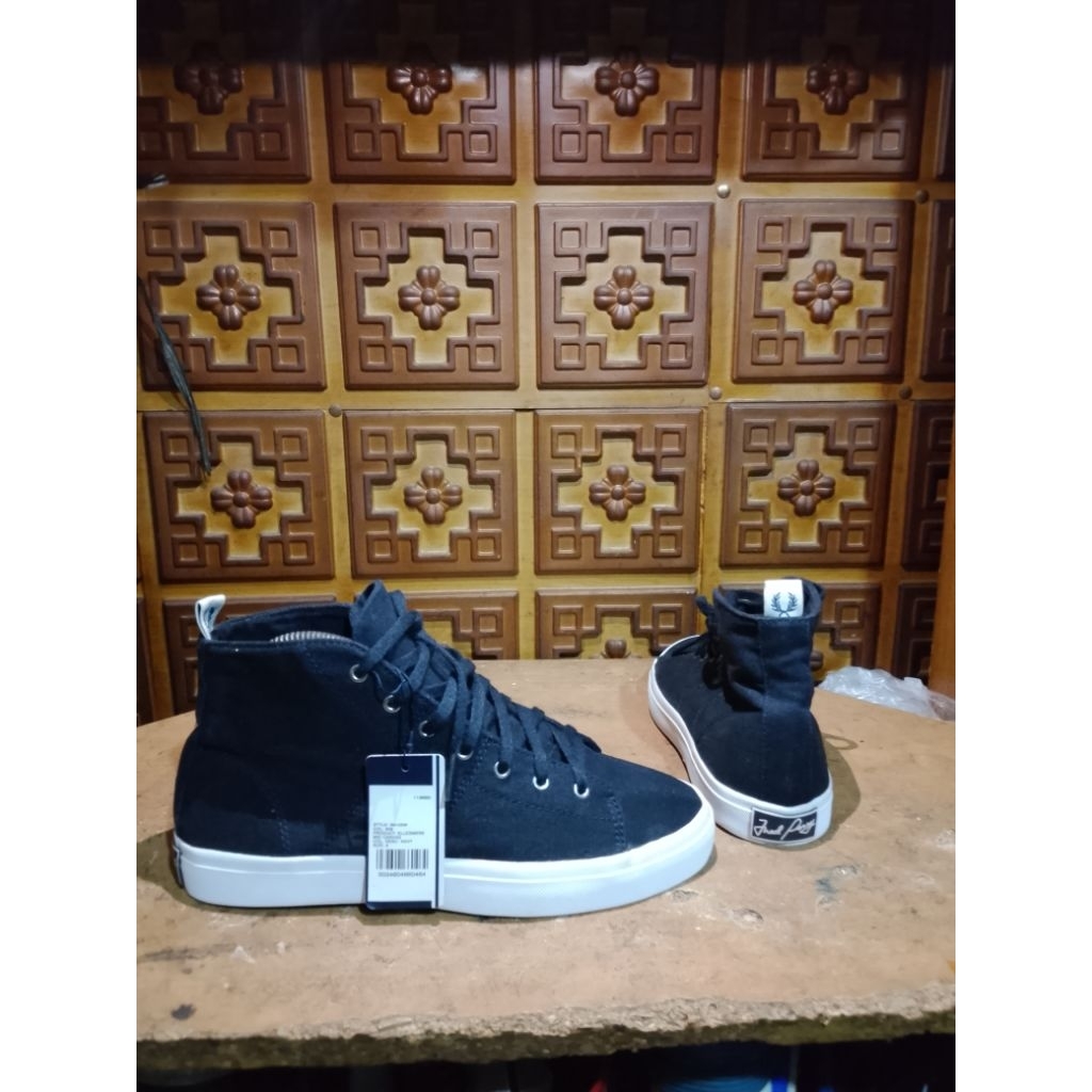 sepatu Fred Perry size 39 new non box