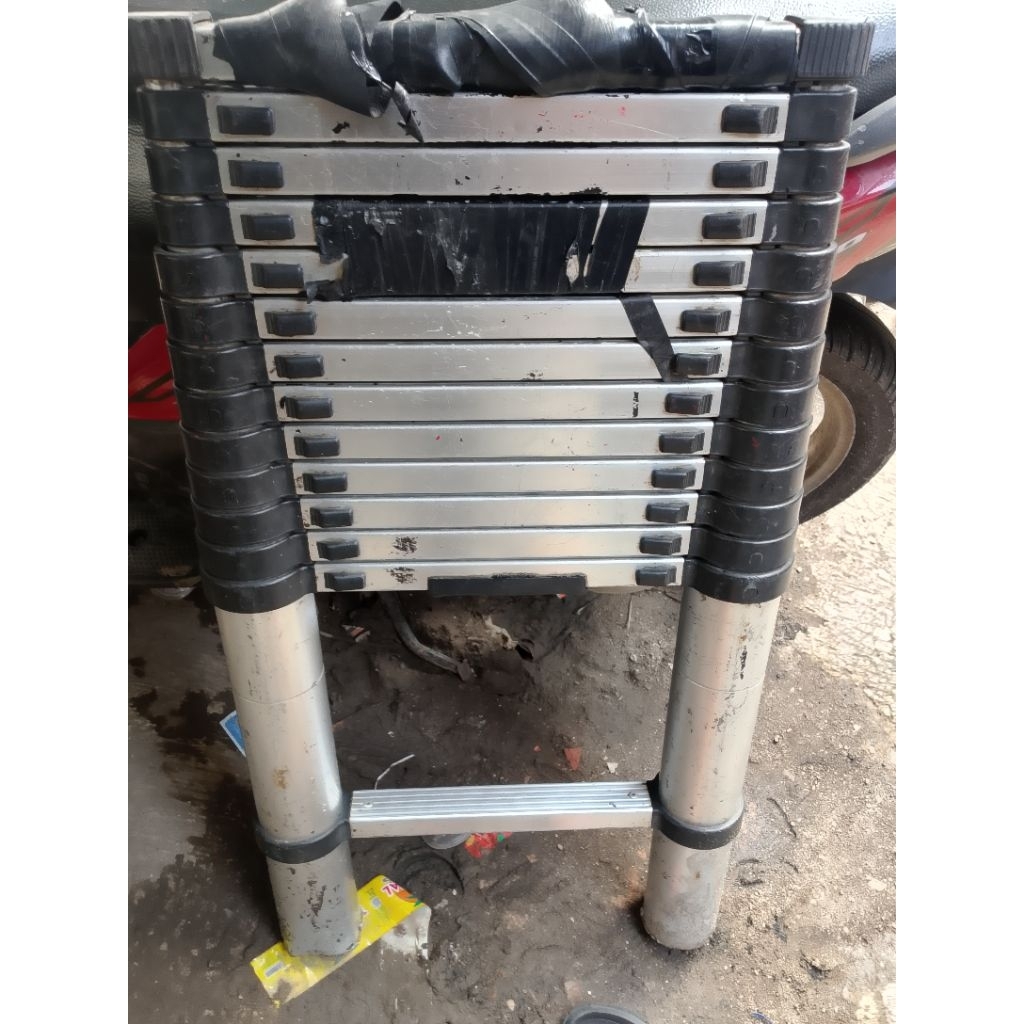 Tangga Teleskopik Bekas ukuran 4.4