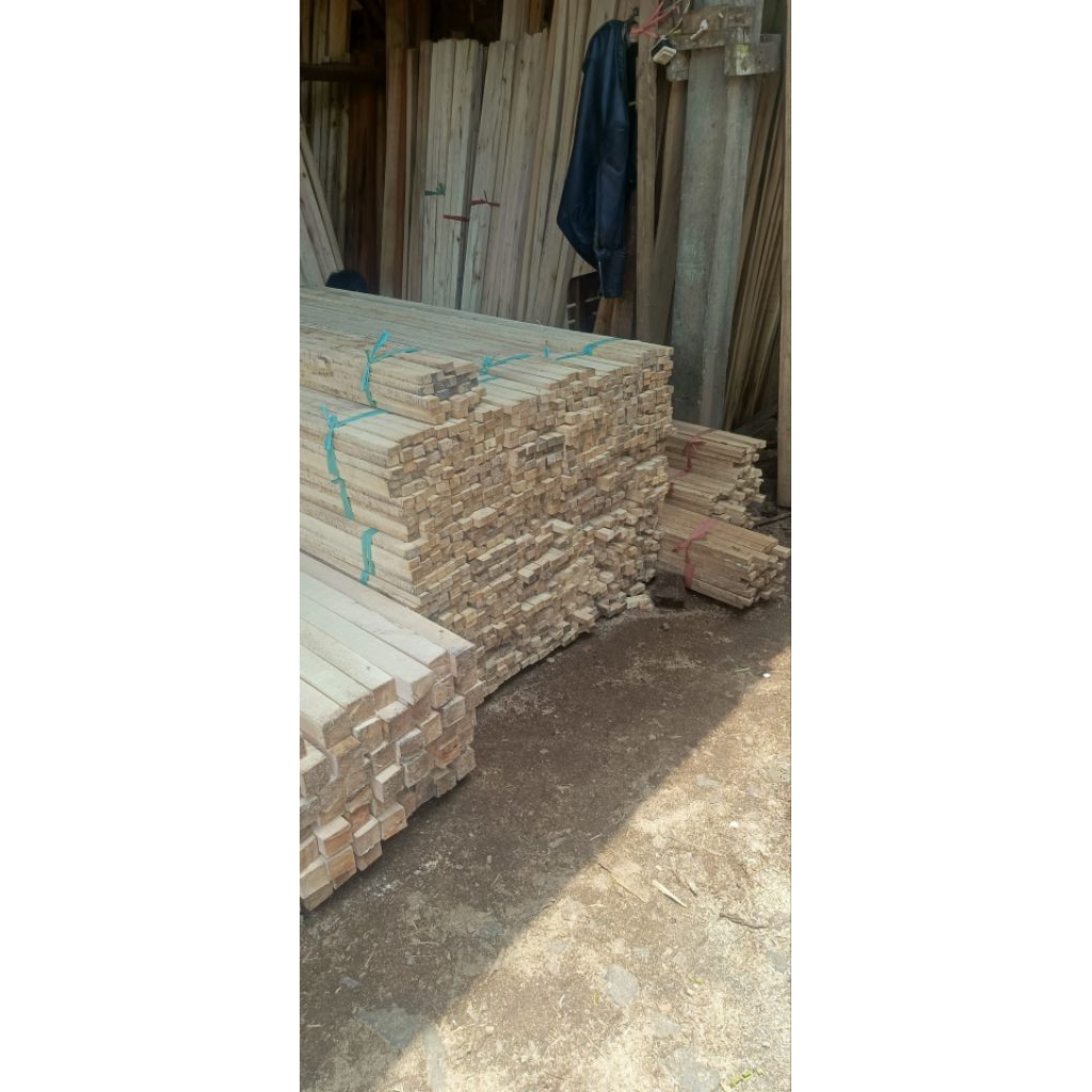 Kayu Reng 2 Meter – Material Konstruksi & Plafon Berkualitas