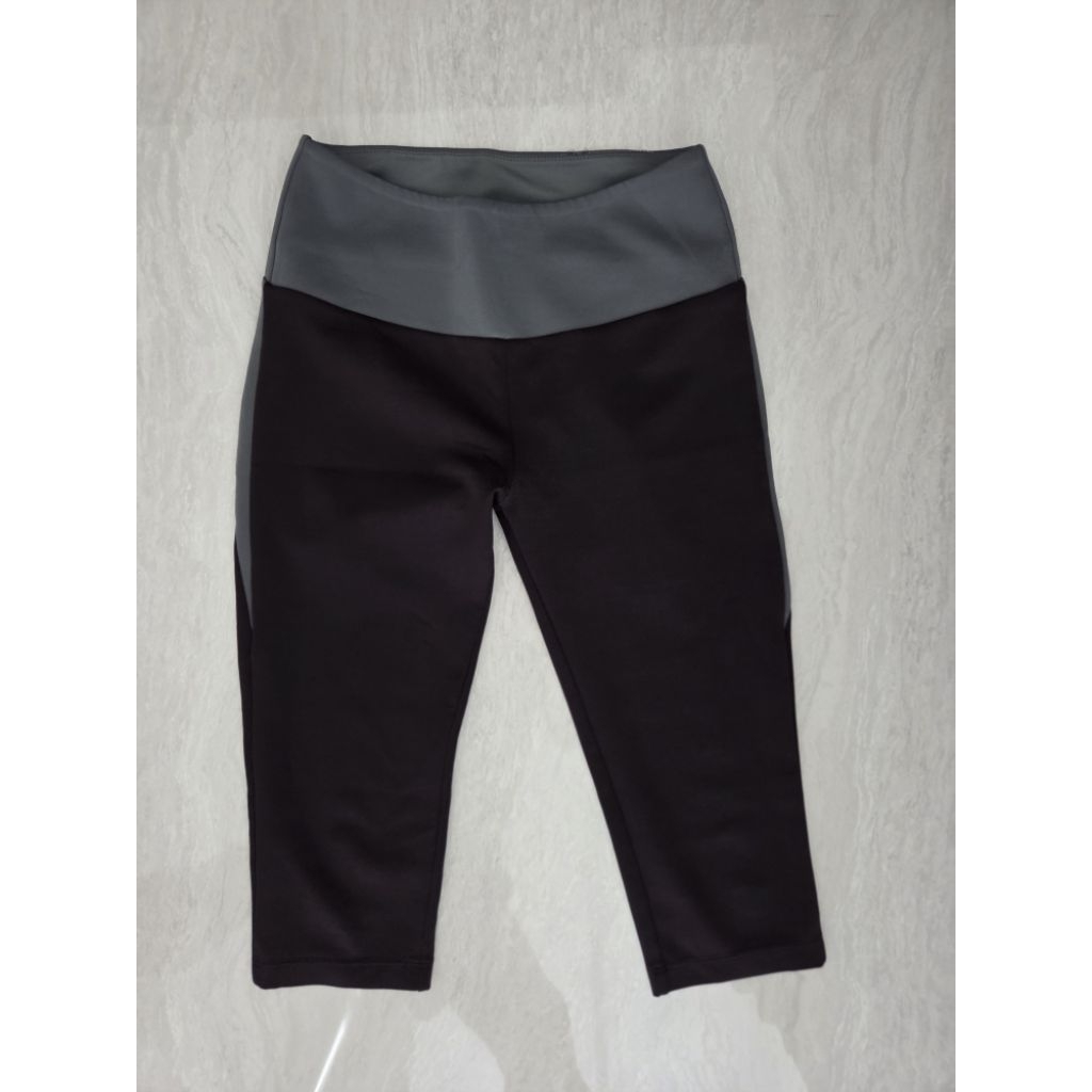 preloved woman sport legging